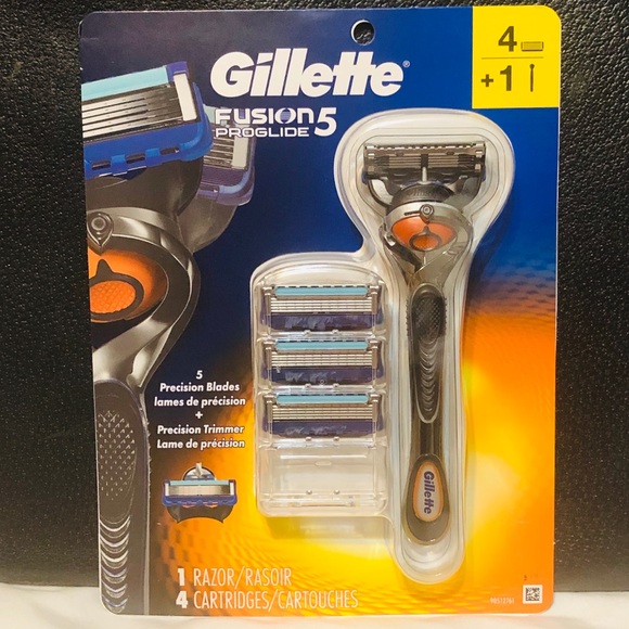 New Gillette Fusion 5 Proglide Razor 4 Cartridges - Picture 1 of 2